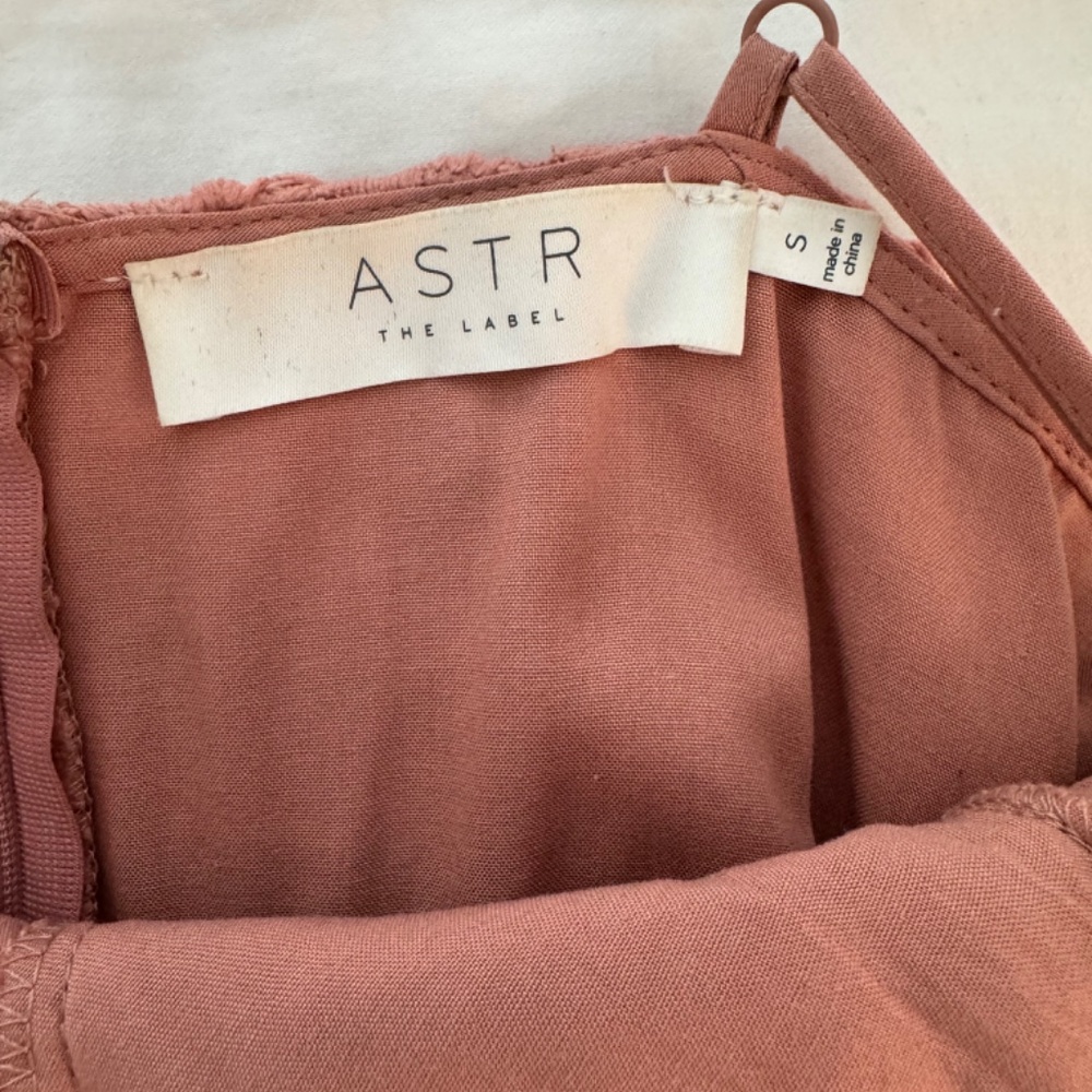 ASTR A-line lace midi dress - Picture 3 of 4